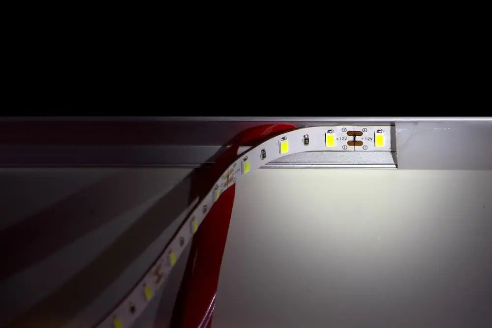 Akustik-Deckensegel-Downlights+LED1