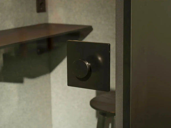 Telefonbox schwarz freiraum Akustik